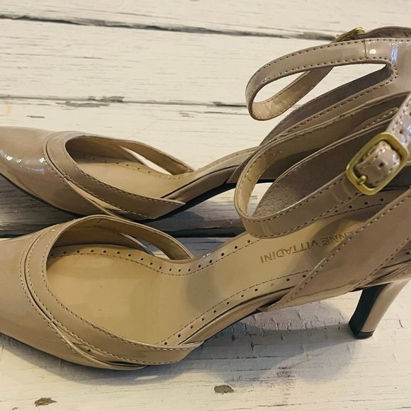 Tan Patent Low Heel Adrienne Vittadini Shoes Buckle around ankle New - Picture 1 of 6